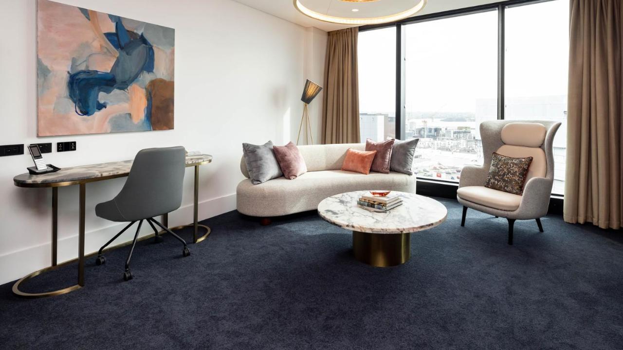 Horizon By Skycity Окленд Экстерьер фото A room at the hotel