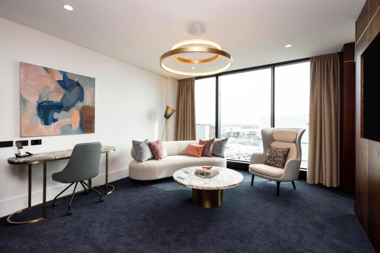 Horizon By Skycity Окленд Экстерьер фото A suite at the hotel