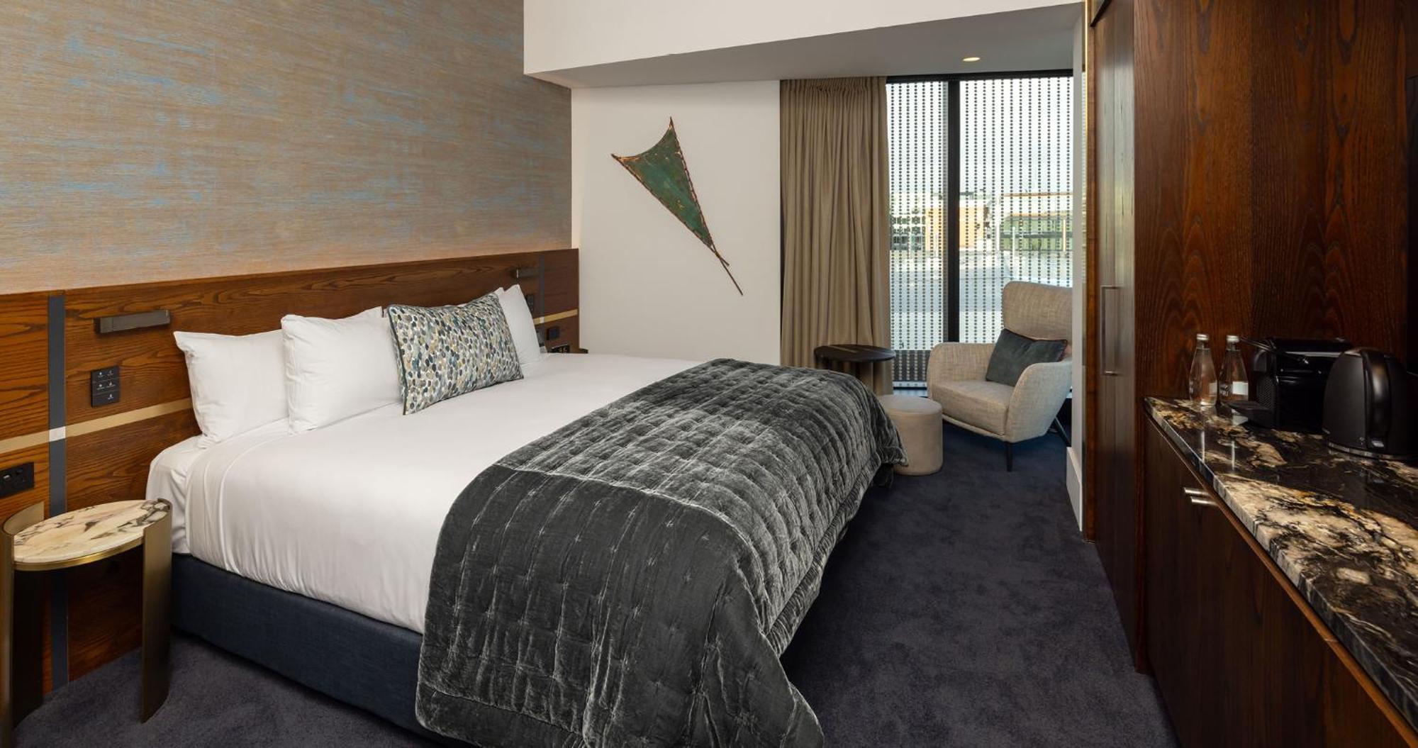 Horizon By Skycity Окленд Экстерьер фото A room at the hotel