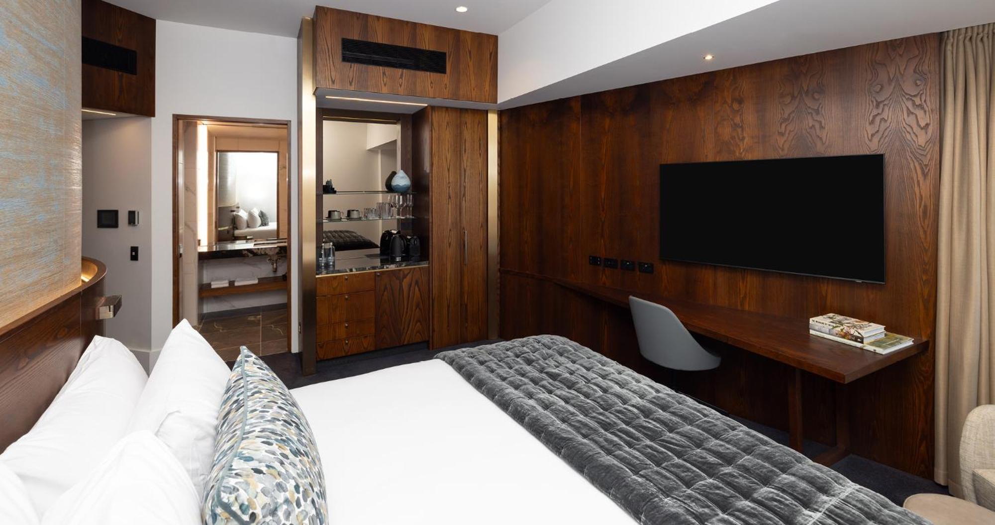Horizon By Skycity Окленд Экстерьер фото A room at the hotel